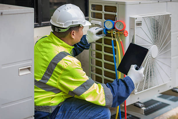 Professional Hvac technician working in Hamburg, PA